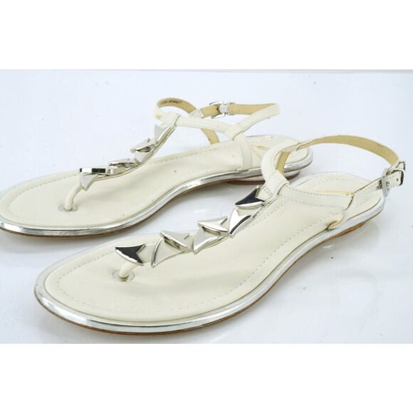 B. Brian Atwood Leather Crickett Silver Arrowhead T Strappy Sandal Size 6.5 Flat - Picture 8 of 10